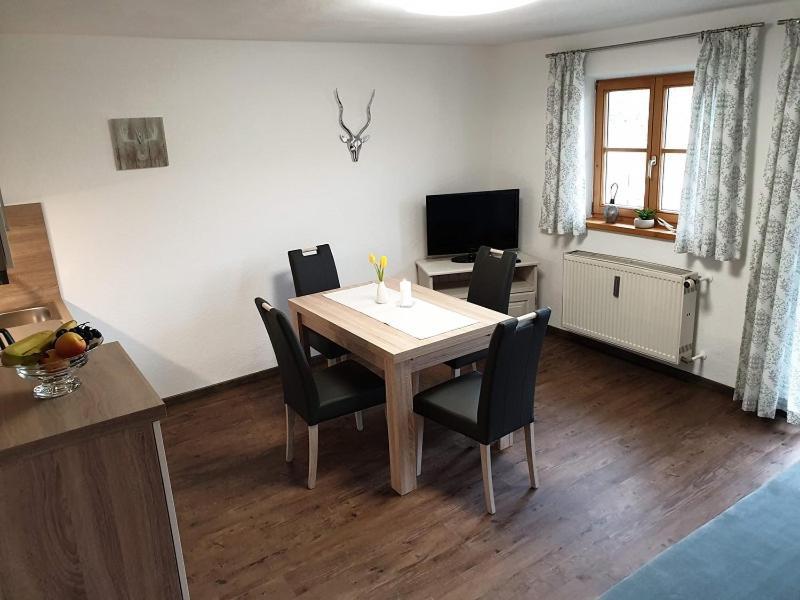 Ferienwohnungen Haus Am See Бернау ам Кимзе Екстериор снимка